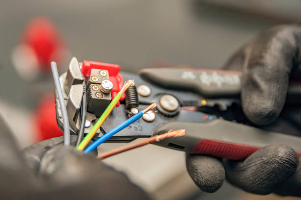 Best Local Electrician Companies  in Alma, AR
